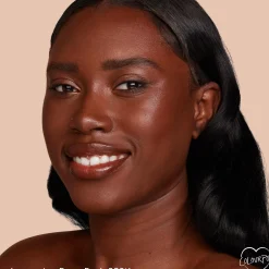 Pretty Fresh Hyaluronic Acid Hydrating Foundation