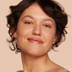 Pretty Fresh Hyaluronic Acid Tinted Moisturizer