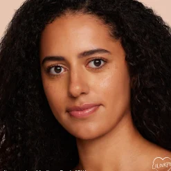 Pretty Fresh Hyaluronic Acid Tinted Moisturizer