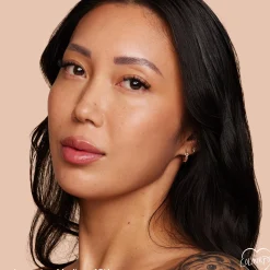 Pretty Fresh Hyaluronic Acid Tinted Moisturizer