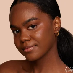 Pretty Fresh Hyaluronic Acid Hydrating Foundation