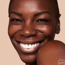 Pretty Fresh Hyaluronic Acid Hydrating Foundation