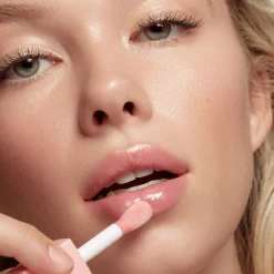 So Juicy Plumping Glossy Lip Oil